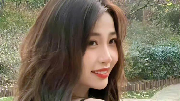 相机|虞书欣的原相机生图好真实，网友直呼：我的容貌焦虑被治好了！