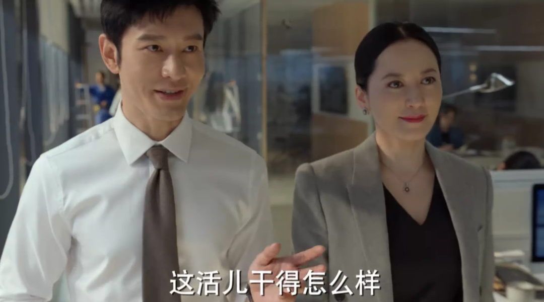 袁泉|?人均百万的穿搭,也救不了《玫瑰之战》塌房!