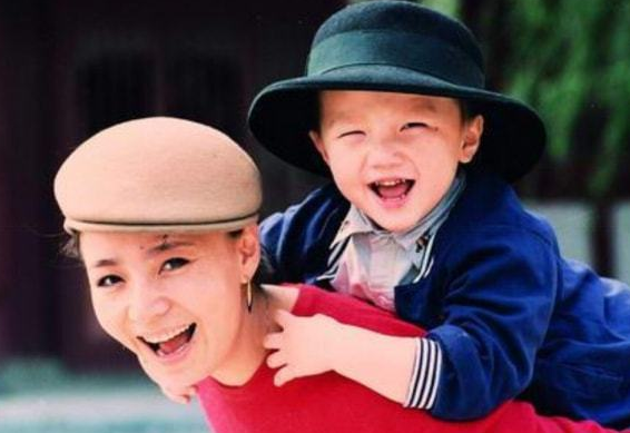 英达|梁欢：丈夫是英达，我对宋丹丹有愧，今儿子英如镝成为她的骄傲