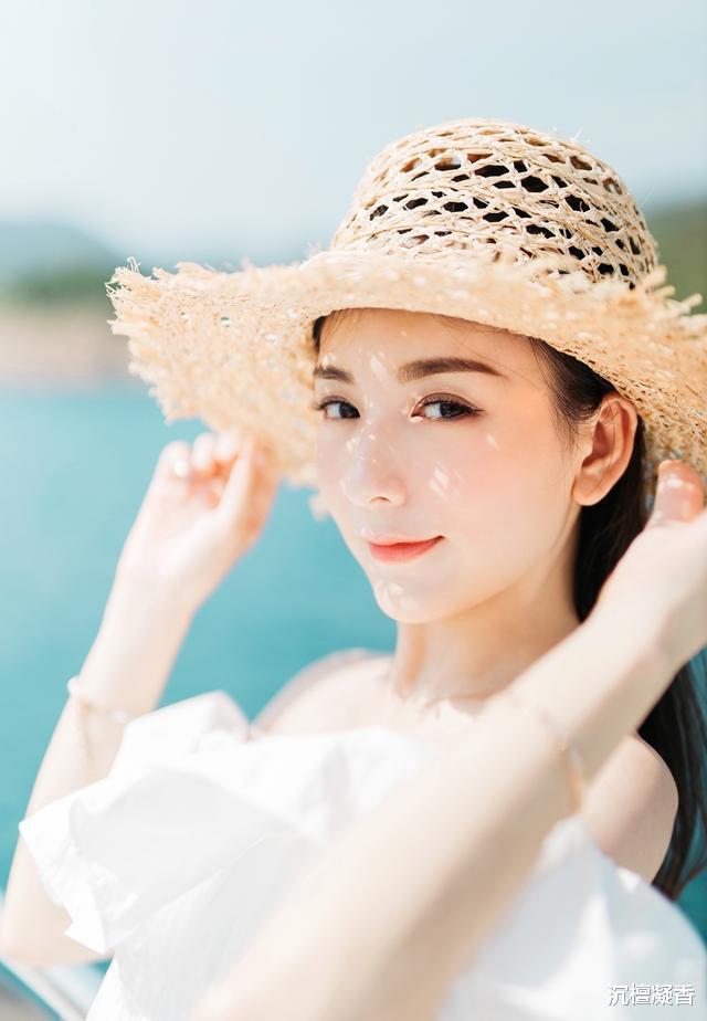 方媛|方媛郭富城已离婚？独过七夕暗示单身，豪气穿搭让她看着依旧高贵