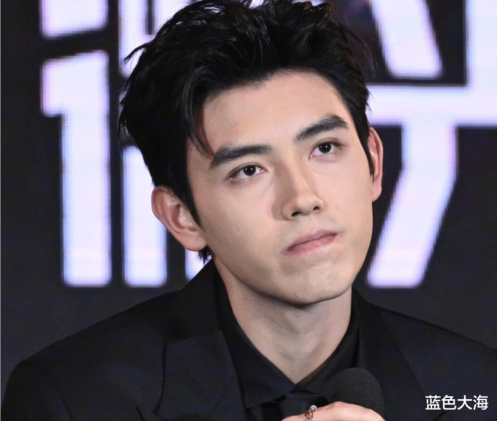 明星|歪瓜裂枣大小眼？生图下明星们的状态暴露无遗，没比普通人强多少