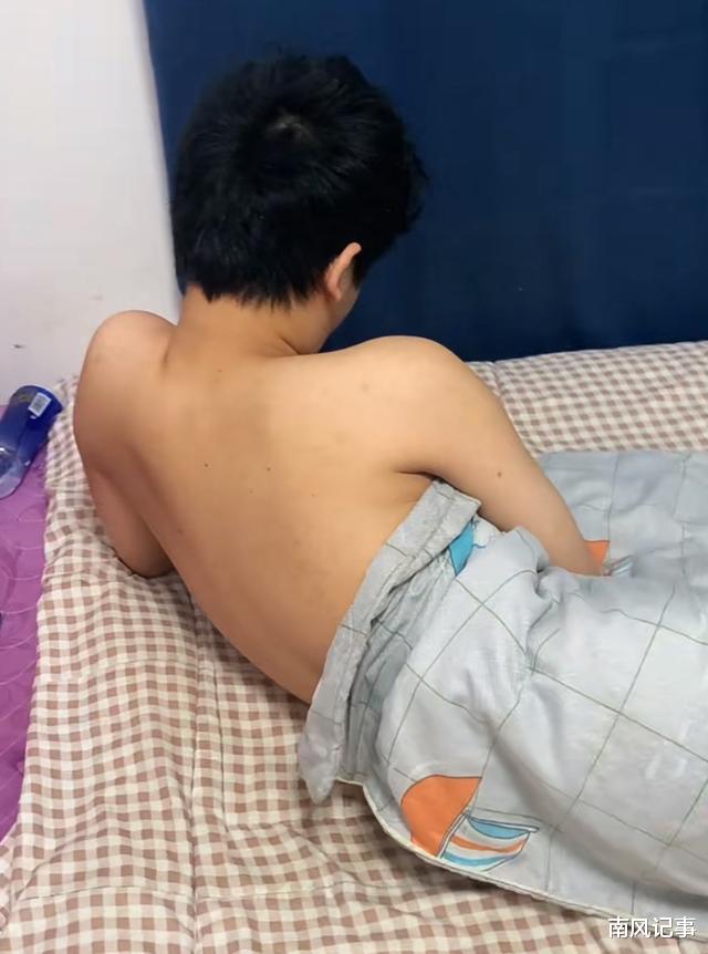 寒门出“贵子”!广东父亲在外收破烂,儿子睡觉、订外卖、打游戏
