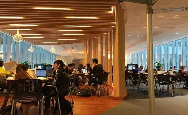 香港|港前三声誉下滑,花十几万去香港读研值得吗?