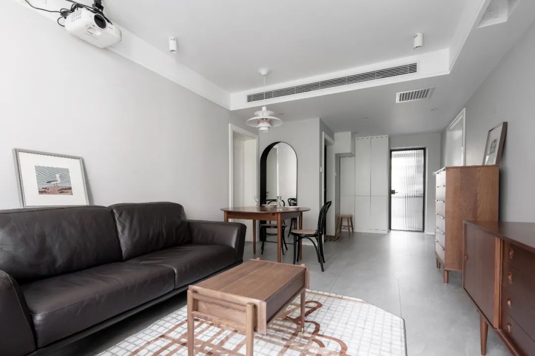 100㎡老房改造—黑白灰也温暖!