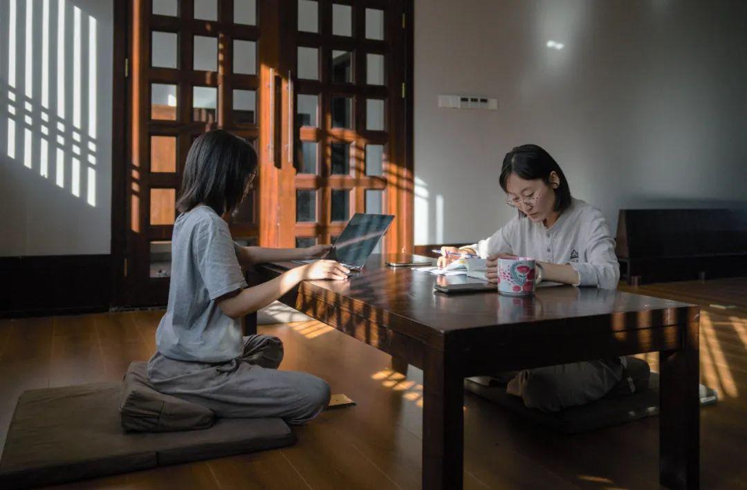 师父|95后组团去寺庙小住:疗愈失恋、焦虑和倦怠