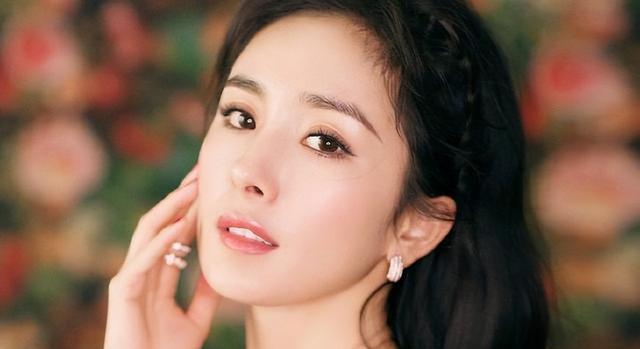 李湘 女人40后成为“黄脸婆”?坚持做这“6件事”,气质显年轻