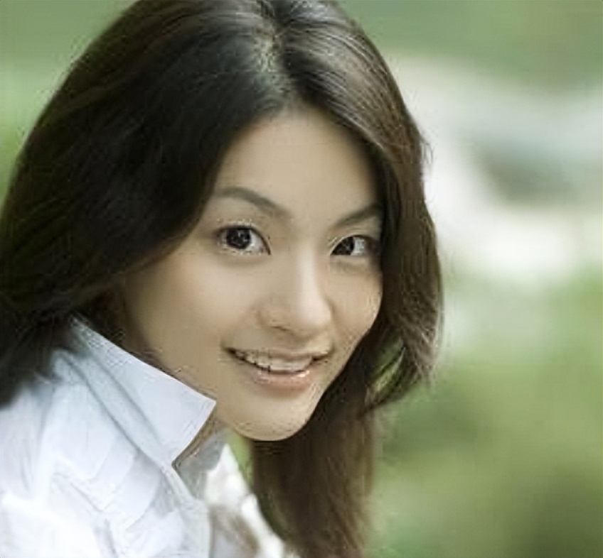 孟盛楠|央视美女主持孟盛楠：风光背后有艰辛，婚恋成父母的心病