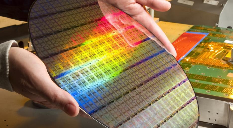 小米科技|美国芯片5nm,中国只有14nm,如果战争爆发,差距有多大?