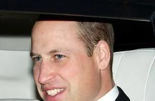 威廉王子|威廉王子打破传统做哈里的伴郎,居然都没出现在纪录片婚礼片段中