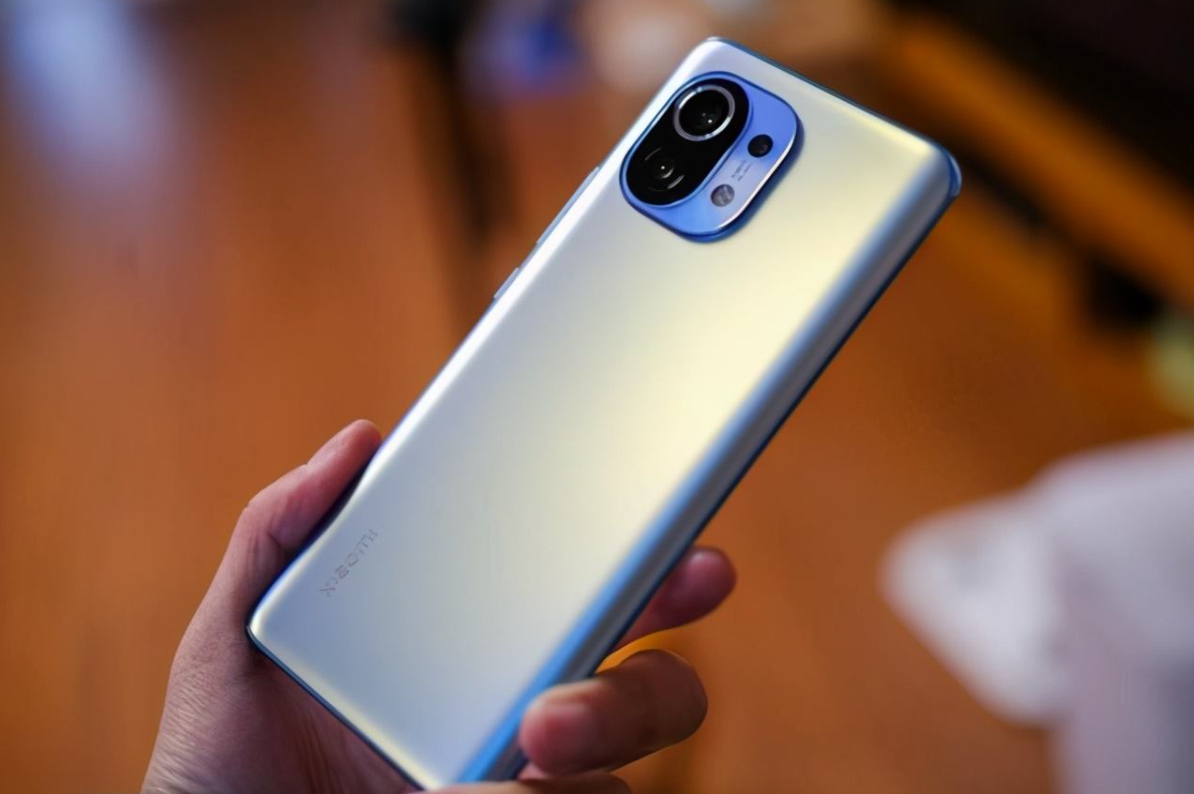 小米科技|2K分辨率+一亿像素，旗舰降价1000元，从高端跌至中端市场