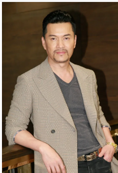 吕良伟|吕良伟晒出与好兄弟甄子丹开心聚餐一张合影，网友们纷纷炸了锅