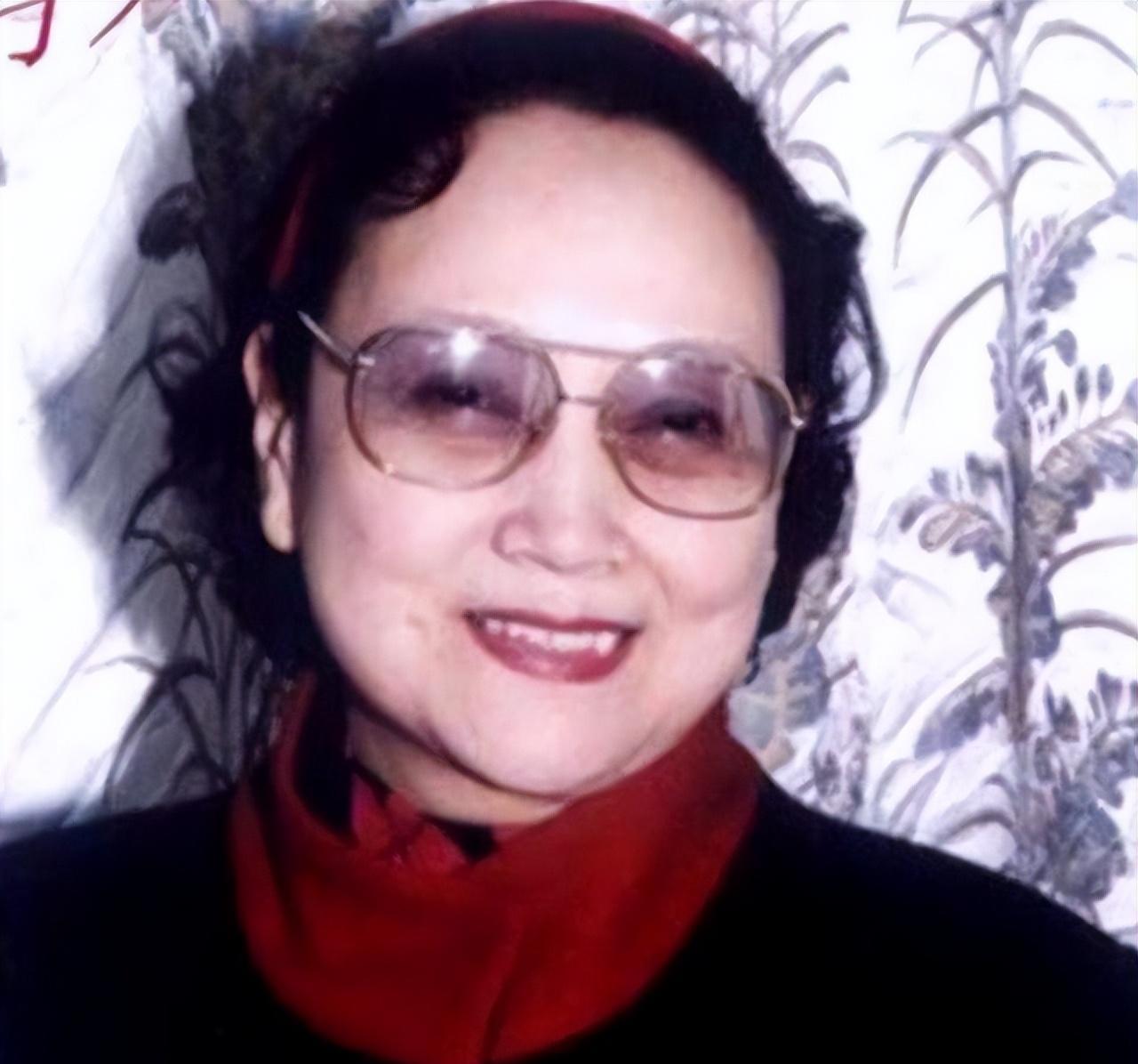 上世纪美女将军，无数人心中的“女神”，如今88岁，风采依旧