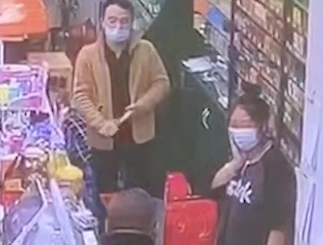老婆跑了乱打人?男子打完店员打小孩,网友:罚得太轻