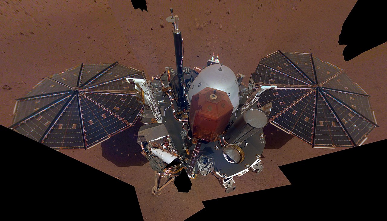 电量见底 NASA洞察号火星车释出告别照