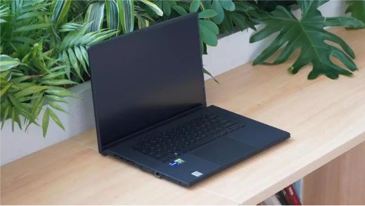 耳机|为自己选购一款高性能笔记本电脑,以及不可缺少的电脑配件推荐。