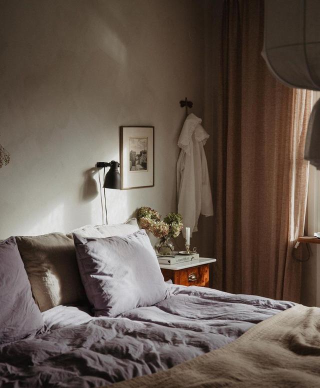 住进鲜花簇拥的家,浅浅色调,植物阳光把春意留在家里,心情轻快