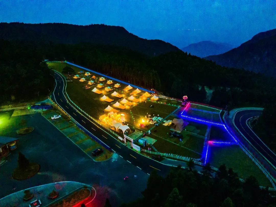 北京市|炎炎夏日,在明月山,还能大胆走在户外玩!