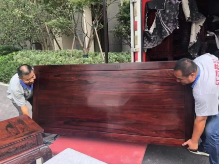 不会保养，再好的红木家具也用不久