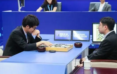 贾浅浅|AI在进步,贾浅浅们却越来越危险了