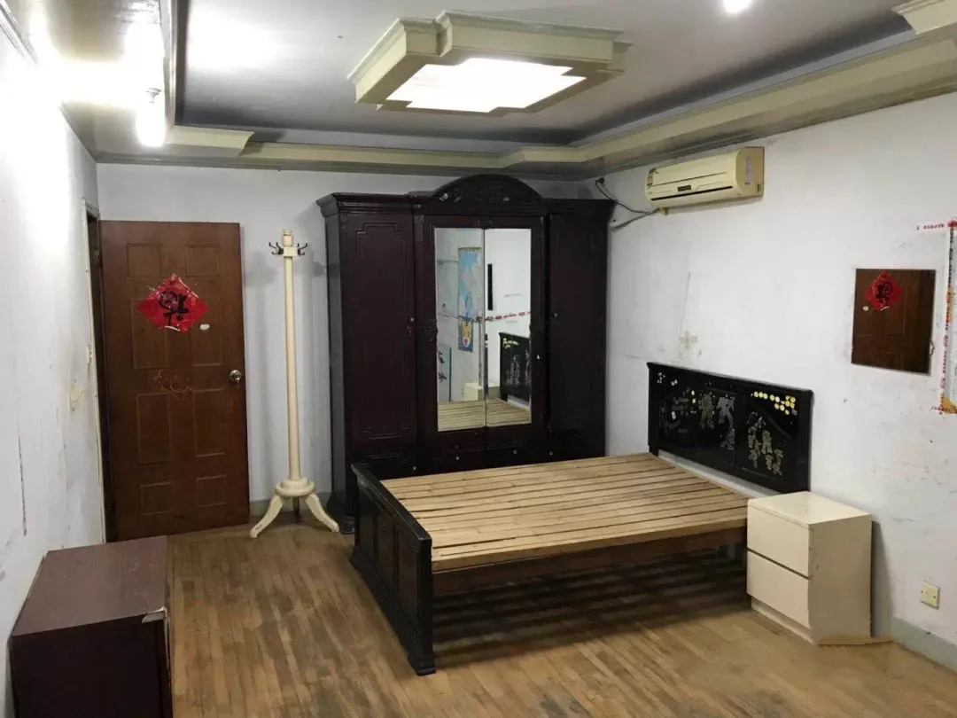 爆改90年代的50㎡老破小,两居室改三室一厅,每1㎡都利用到极致