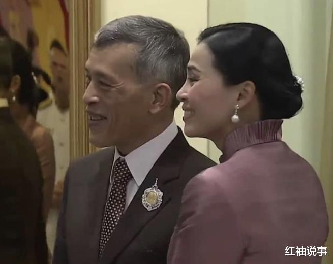 诗妮娜|泰国帝后感情已修复，深情对视甜过偶像剧，撇下37岁诗妮娜贵妃