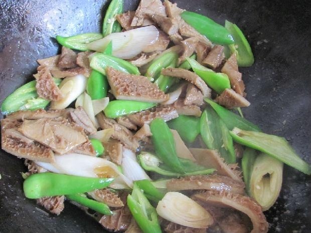 毛肚还是这样做好吃，简单但味道很棒