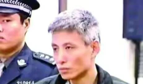 刘涌连抽两支香烟,喝了一口白酒,在殡仪馆被执行死刑