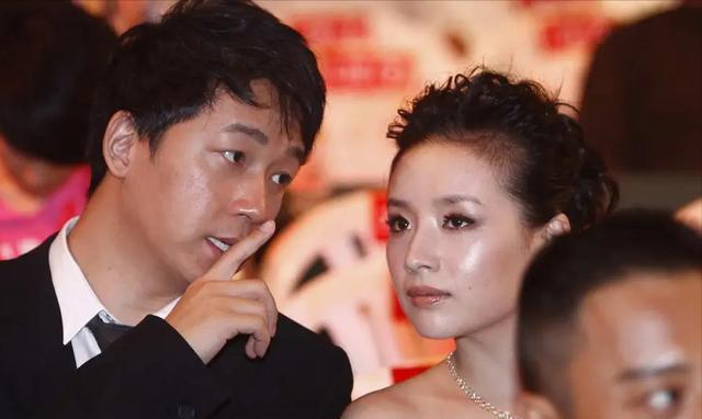 潘粤明|潘粤明好事将近？与小10岁女友已同居试婚，甜蜜牵手出行常被拍