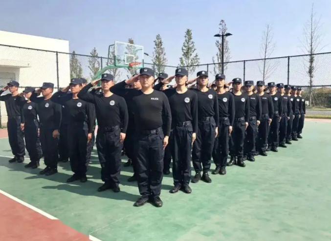 辅警|“年薪制”辅警招聘正式开启！年薪远超预期，还对大专生很友好