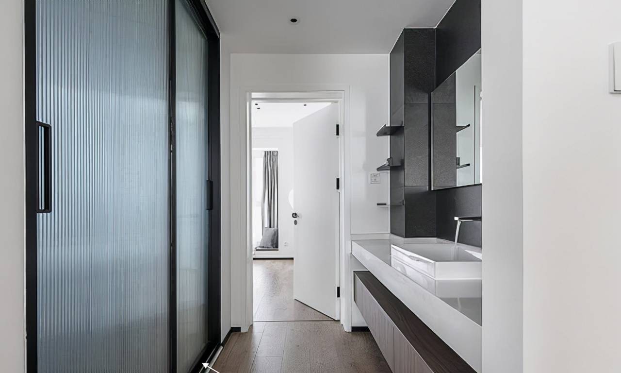 等我有钱了,卫生间绝不装洗手池!瞧我闺蜜这样“装”,真有才