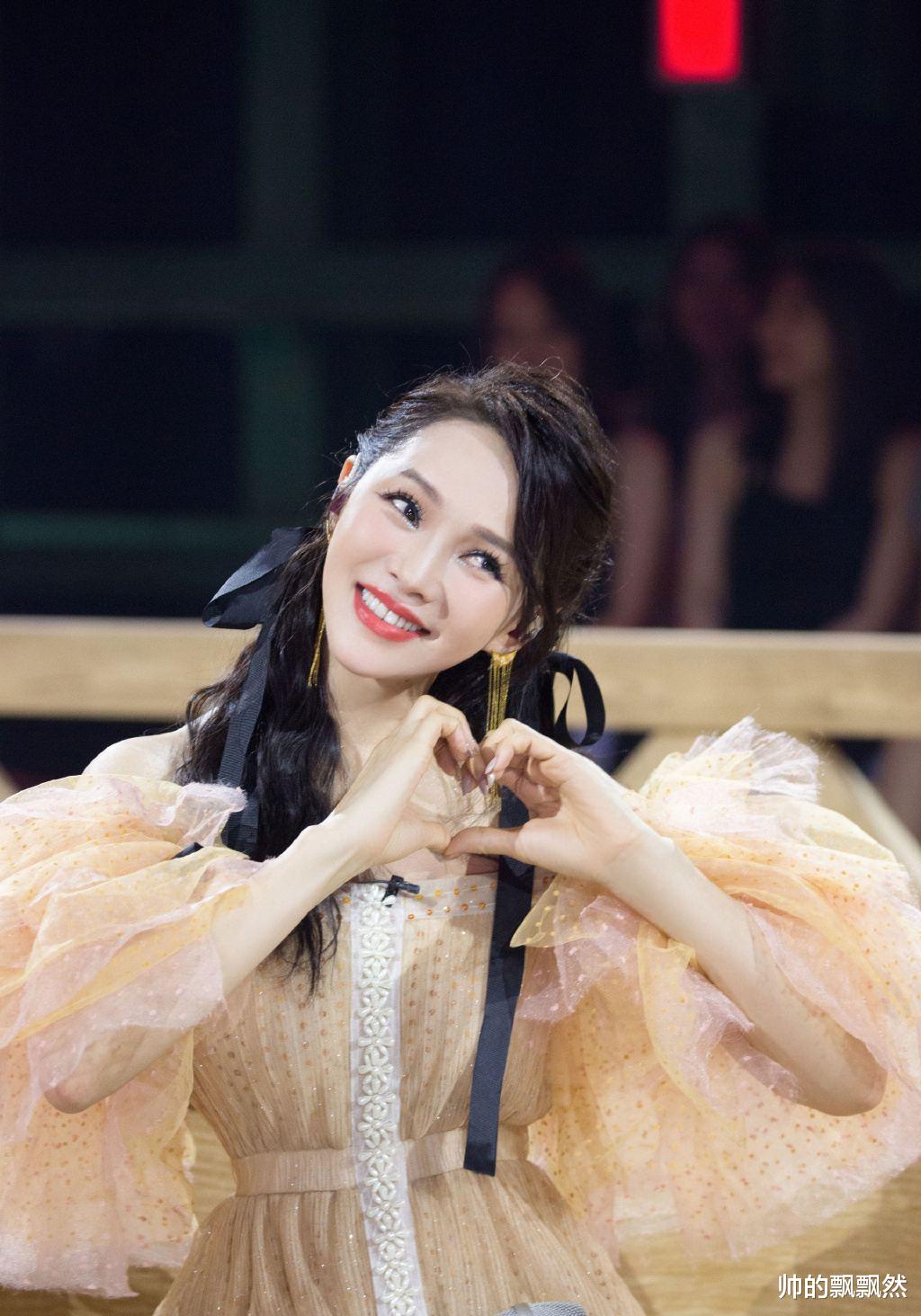 伊能静|演员伊能静:我这辈子最正确的决定,就是48岁高龄为小丈夫生孩子