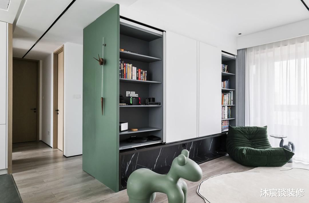 上海夫妇的新房，多功能客厅很实用，室内简洁治愈，还有大量收纳