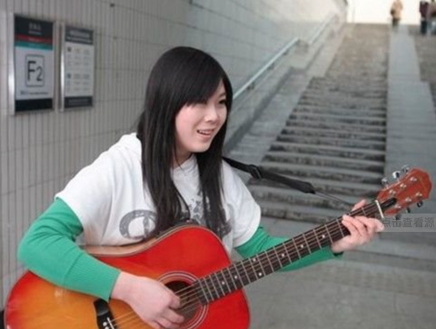 春晚|那个被推上春晚的穷网红，身价过亿了