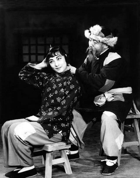 京剧|京剧《白毛女》和《杜鹃山》这两出戏才是革命现代戏的两个巅峰