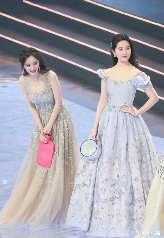 刘亦菲|刘亦菲与其他女星站一起才知道啥是优势,身材珠圆玉润反而更好看