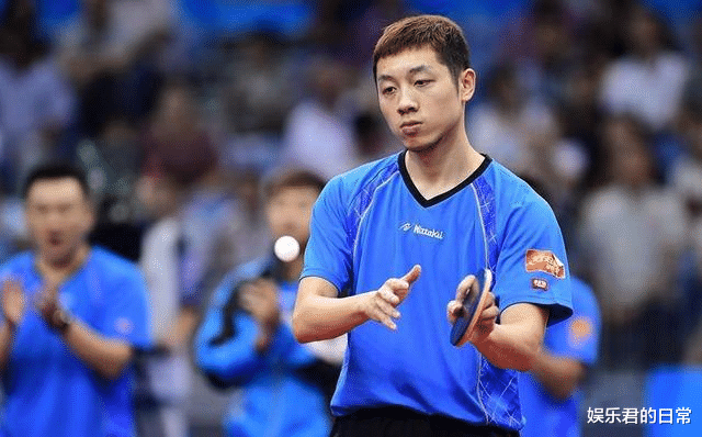 邓亚萍|邓亚萍一家豪宅内为爱子庆生！16岁儿子身材魁梧，长相成熟似许昕