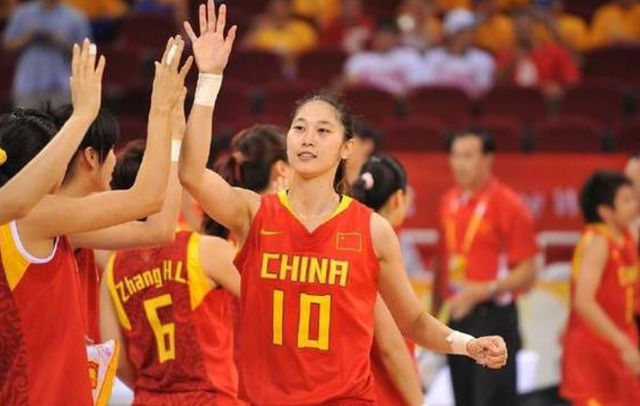 女篮|女篮队员嫁农村老公：身高2米撞门框，婆婆：拆门换大的