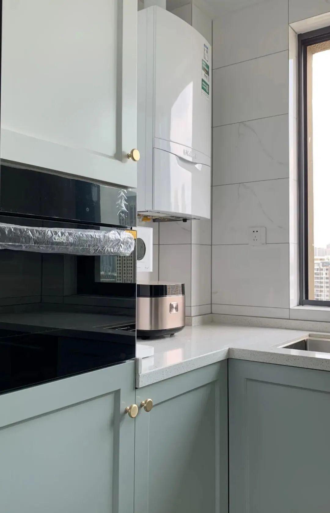 还有人不知道厨房墙砖咋选?3类砖对比,大小颜色终结你所有烦恼