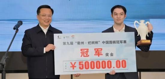 李轩豪|横扫八方！申真谞九段，只能含泪感叹“既生瑜，何生亮”？