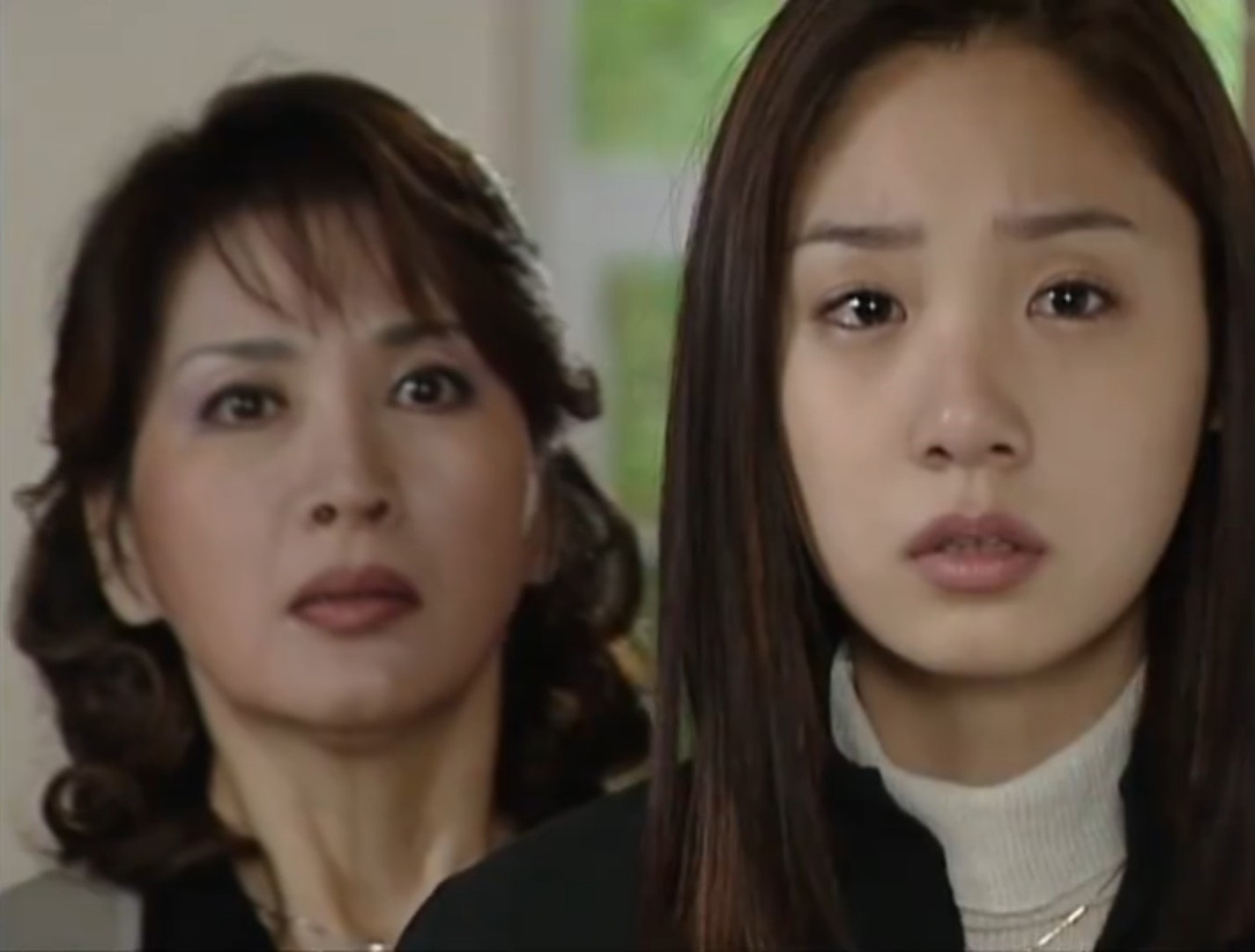 恩熙|《蓝色生死恋》看到俊熙和恩熙“私奔”，才知幼美的爱有多窒息