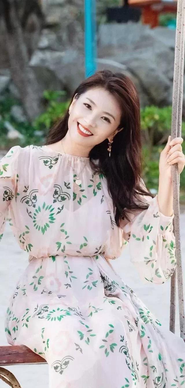 刘涛|刘涛，妩媚动人，成熟有韵味