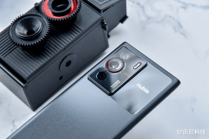 光学变焦|80W+9倍光学变焦+4nm芯片,曲面旗舰仅售3399元,难道不香吗?