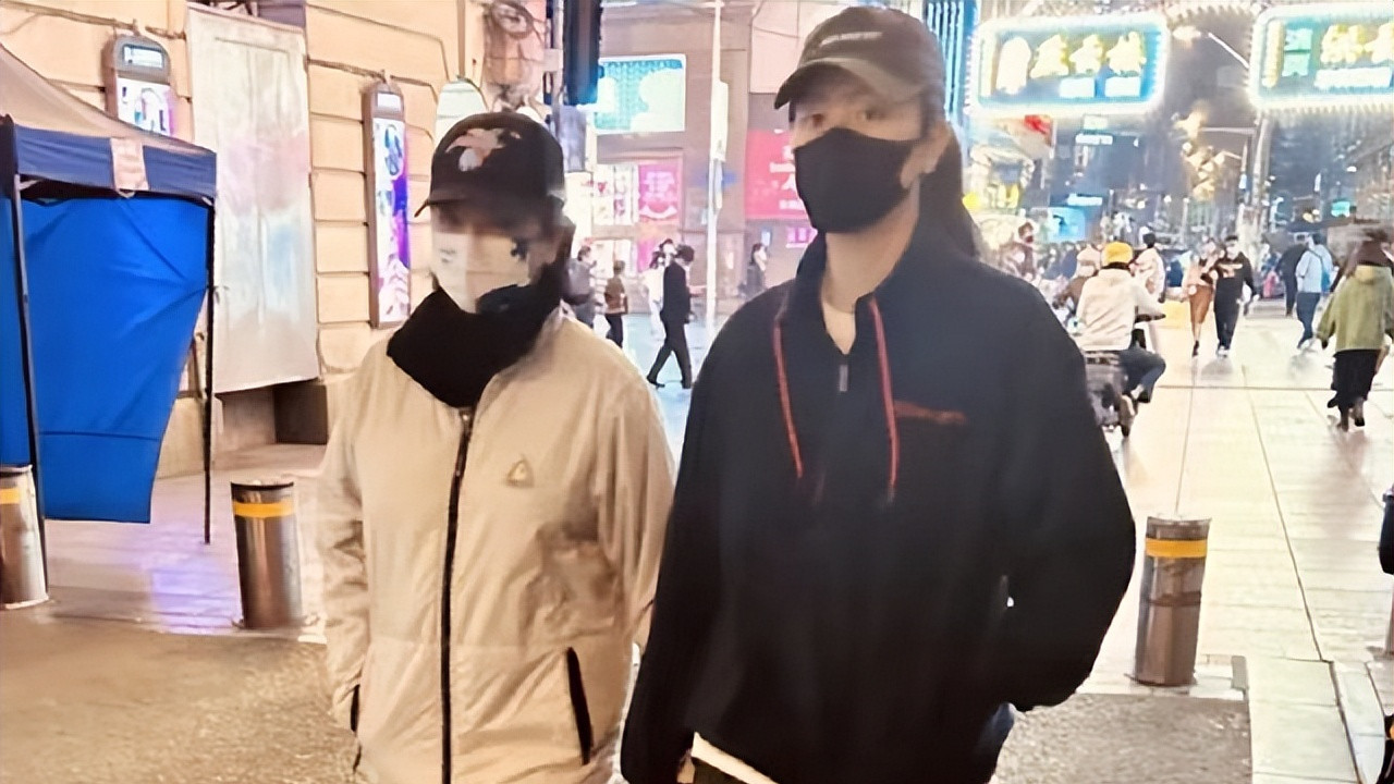 高曙光|星二代高亦心罕见出镜，身材高挑眉眼精致，爸爸是著名演员高曙光