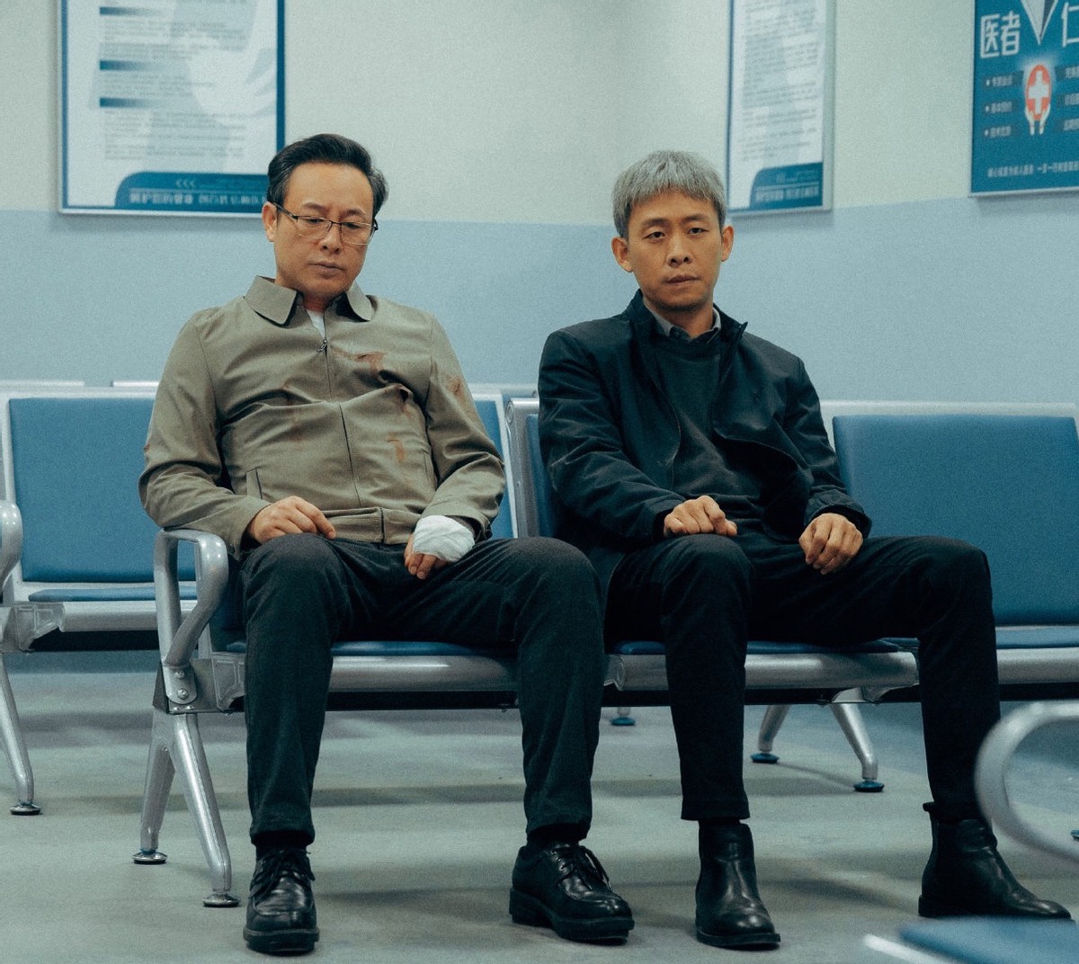 狂飙|明明同一人,演完《狂飙》再给黄渤作配,换个造型,却没认出来