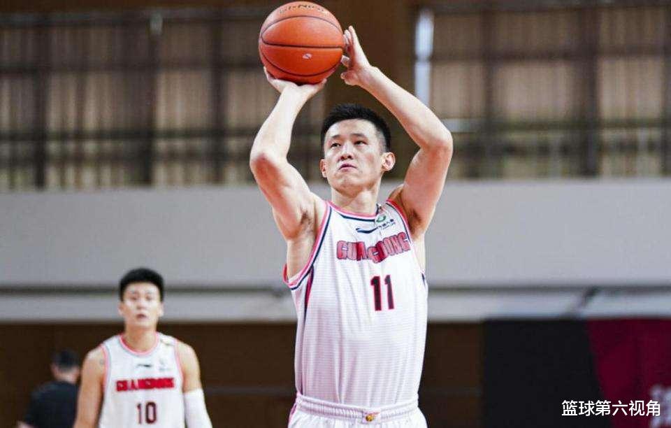 拉伊奥拉|广东4位主将合同即将到期！胡明轩、赵睿、徐杰谁能拿顶薪？