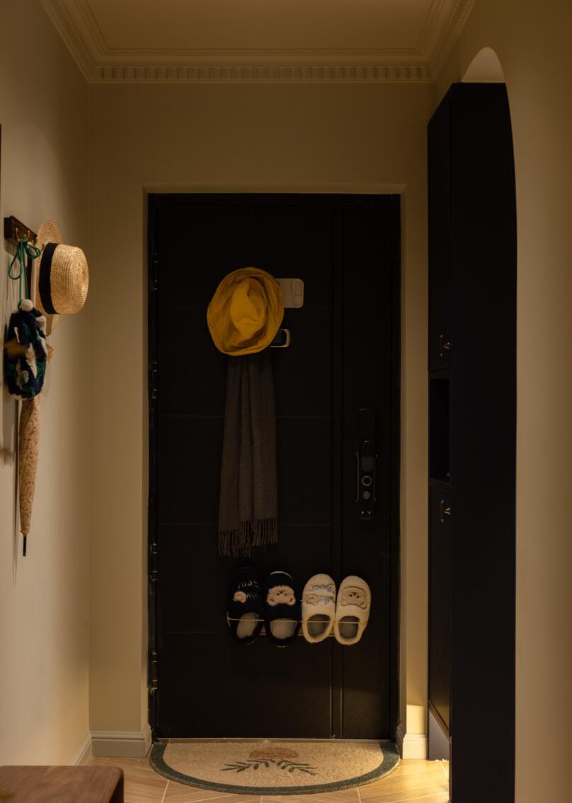 70㎡的新房,她将“电影”搬进家中,一人一宠,温暖又幸福