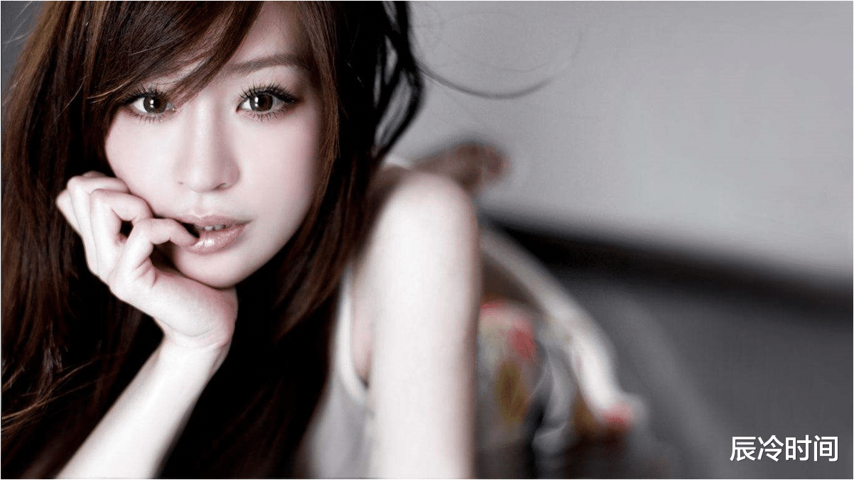 欧阳娜娜|台媒急了!欧阳娜娜等明星转发“一个中国”,被讽刺“舔很快”