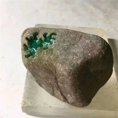 翡翠|直播间售卖翡翠原石我不满意？想要退款客服敷衍我该怎么办？