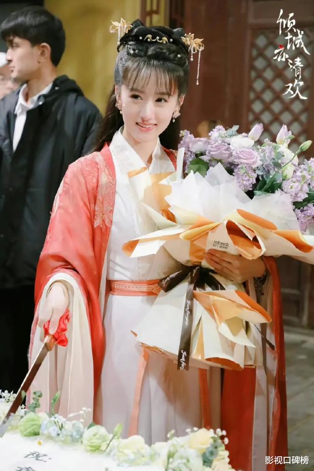 赵丽颖|人称“小赵丽颖”，搭档张艺兴、陈伟霆，她入圈十多年为何不火？