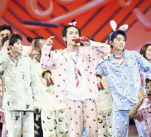 TFBOYS|TFBOYS成立九周年，三个少年肆意生长，青春的梦想永不落幕